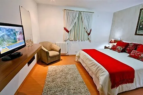 Velinn Pousada Chateau Do Luar Campos do Jordao Inn